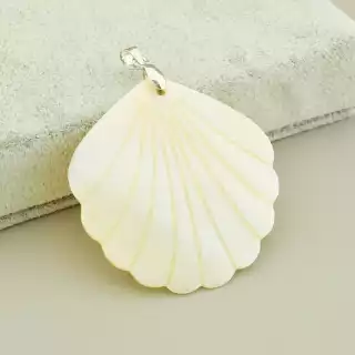 Кулон стальний мушля перламутр (43х43 мм, сталь, молочний, срібний)