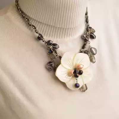 🏷️️ Підвіска квітка Перламутр, Майорка, Чеський кришталь 45 см. F-93768