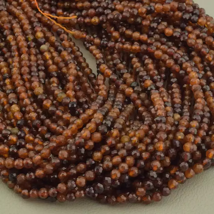 Нитка Гранат 39 см. 4мм. (без застібки)