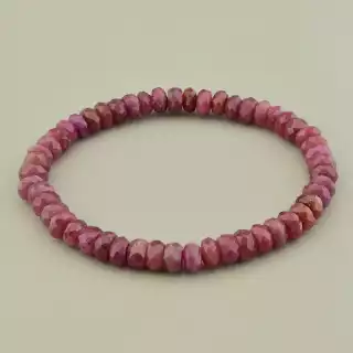 Браслет резинка з рубіном бордовий, 18 см