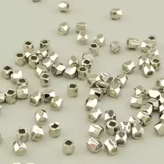 Вставка (3х3 мм, мідний сплав, родій, срібний)