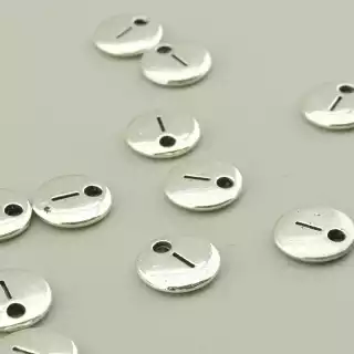 Кулон круглий літера I метал 10х10мм.