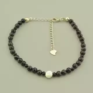 Браслет з карабіном Шпінель, Турмалін, Кахолонг 18 см. (срібло 925 проба)