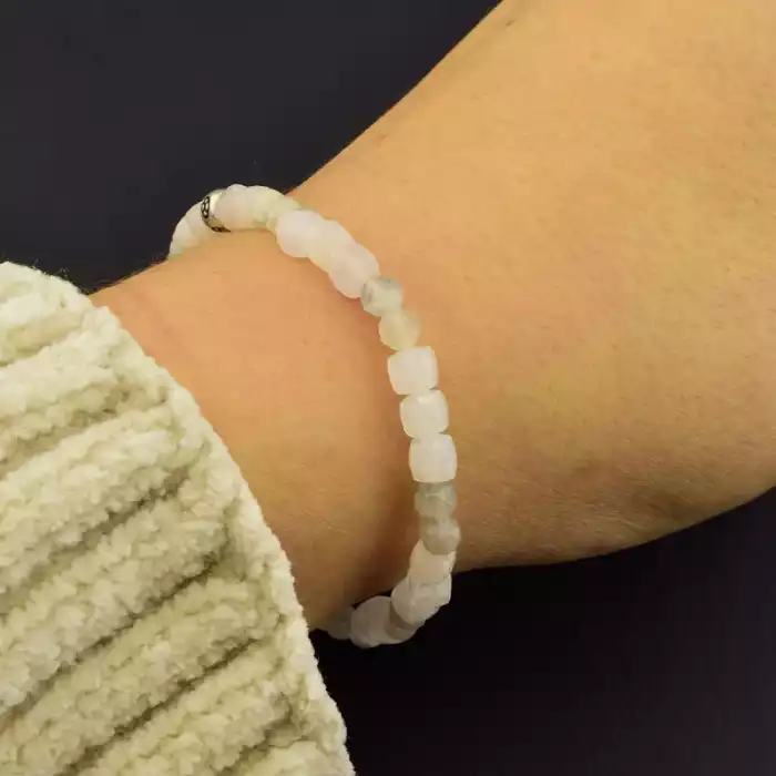 🏷️️ Браслет на резинці Місячний камінь, Лабрадор 17 см срібло (925) F-105799