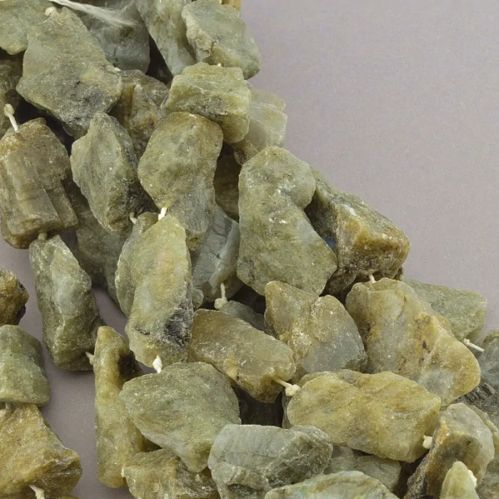 🏷️️ Нитка Лабрадор 42 см ss_72814