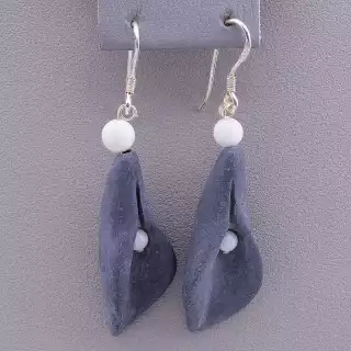 Сережки пелюстки петля Шунгіт 60х15 срібло (925)