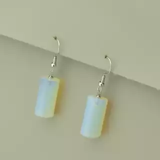 Сережки петля Місячний камінь 40х10