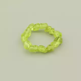 Каблучка з хризоліту (5х4 мм, зелений камінь, дрібна крихітка)