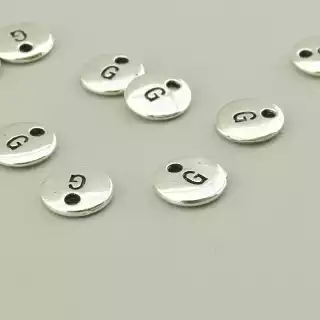 Кулон круглий літера G метал 10х10мм.