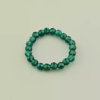 Каблучка з натуральною зеленою шпінеллю (гранованої форми)