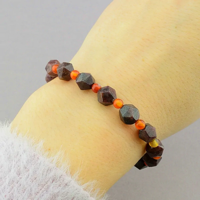 🏷️️ Браслет резинка Гранат, Сердолік 18 см. ss_89125