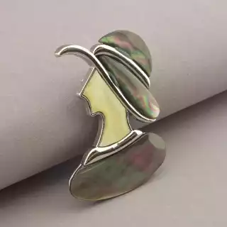 Брошка-кулон жінка в капелюсі Перламутр 55x37 мм