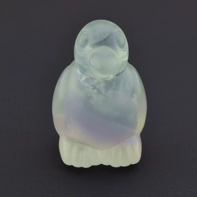 Мінерал флюорит Пінгвін (40х25 мм, зелений, фіолетовий)