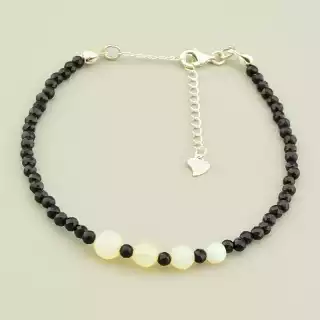 Браслет на карабіні Шпінель, Опал 19 см срібло (925)