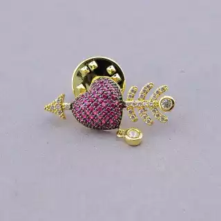 Брошка серце зі стрілою Xuping Фіаніт (позолота 18к лимонна)