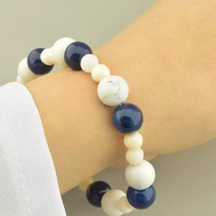 🏷️️ Браслет резинка з агатом, кахолонгом та перламутром (21 см) ss_104642