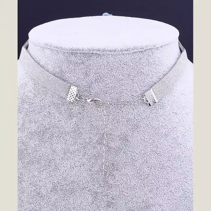 🏷️️ Чокер сірий з квіткою FJ Замша 30 см Crystal (застібка карабін) ss_35595